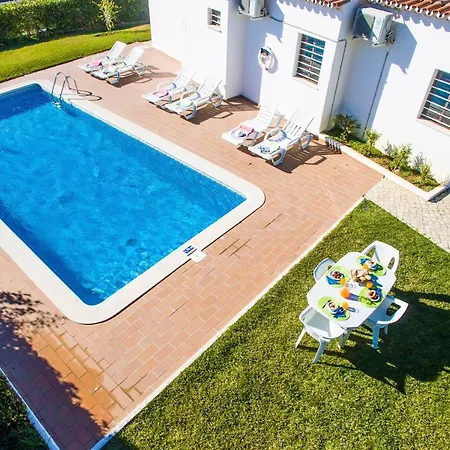 Isis - Com Piscina Aquecivel E Bbq - Villa Albufeira