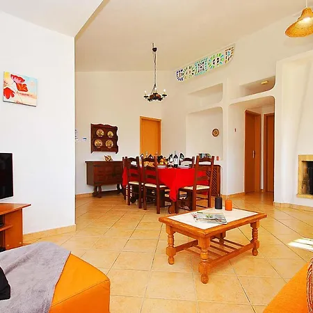 Isis - Com Piscina Aquecivel E Bbq - * Albufeira