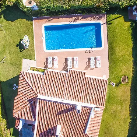 Isis - Com Piscina Aquecivel E Bbq - *