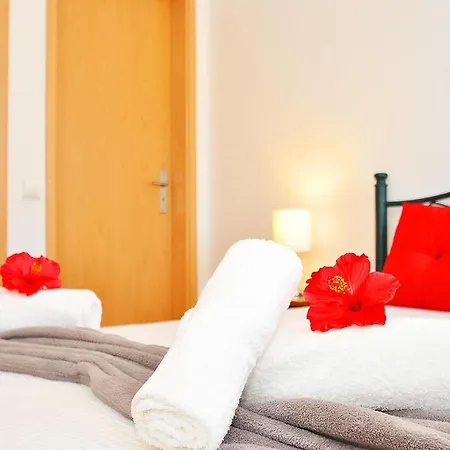 Villa Isis - Com Piscina Aquecivel E Bbq - *