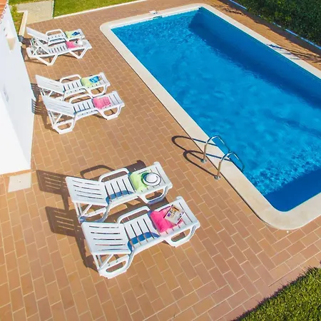 Isis - Com Piscina Aquecivel E Bbq - Villa