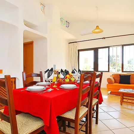 Isis - Com Piscina Aquecivel E Bbq - Albufeira