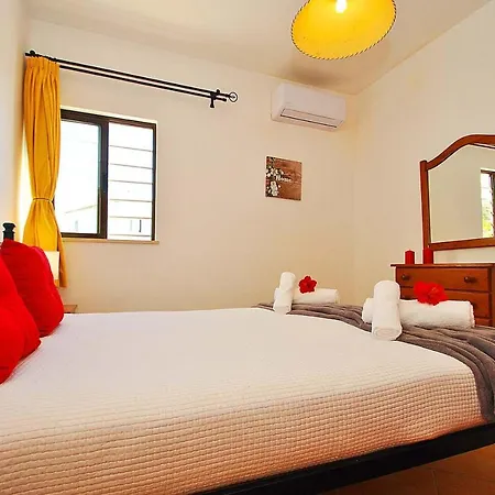 Villa Isis By Algarve Vacation Albufeira